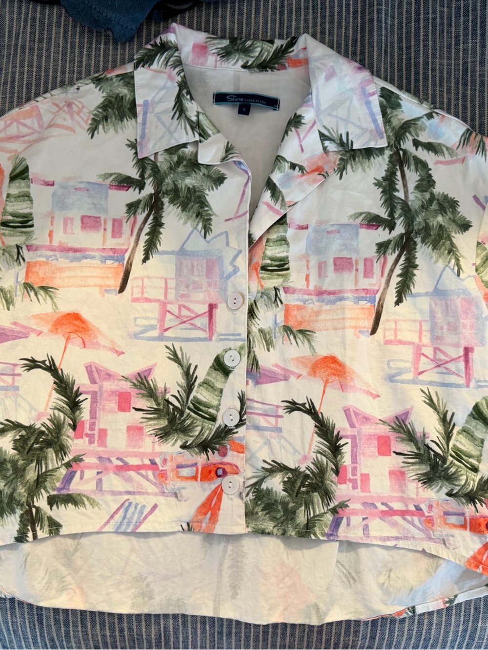 Shore  cropped island shirt